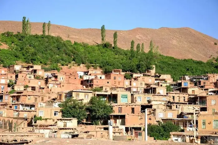 خانه های پلکانی و بافت قدیمی روستای خروعلیا 45241216325136