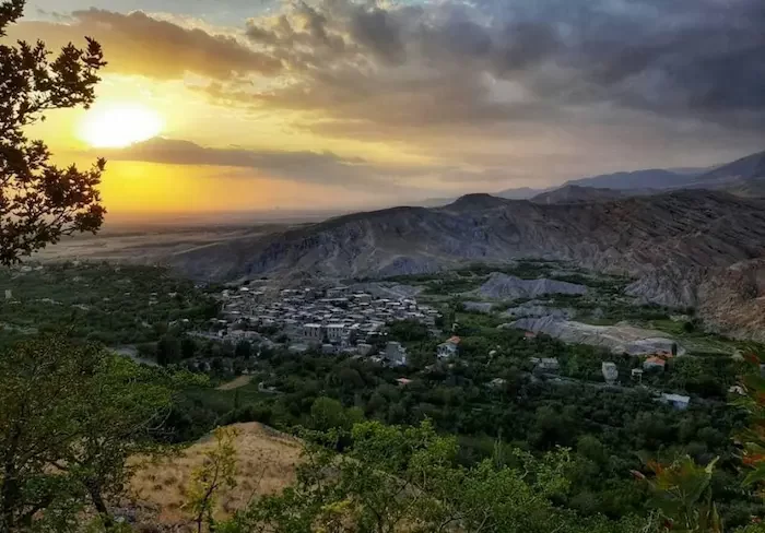 منظره ای زیبا از غروب خورشید در روستای بوژان 564765776767