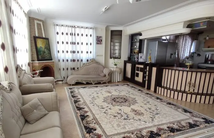 اتاق پذیرایی فرش شده خرید آپارتمان در قوچان 156479875