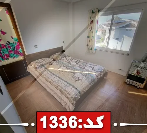 اتاق خواب مستر با تخت 2 نفره و پنجره آپارتمان در تربت حیدریه 45478577