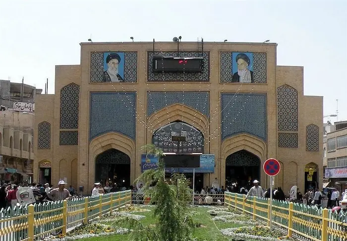 بازار امام رضا(ع) و نمای ساختمان آجری آن در مشهد 4897496