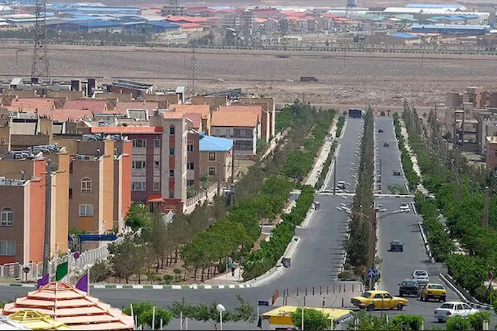 خیابان ههای خراسان رضوی در کنار خانه های مسکونی 469784