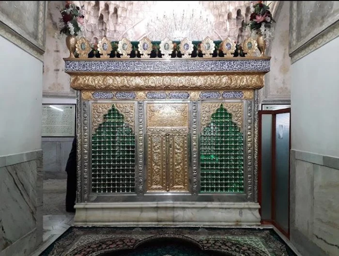 داخلی گنبد خشتی در مشهد مقدس 4135874836763