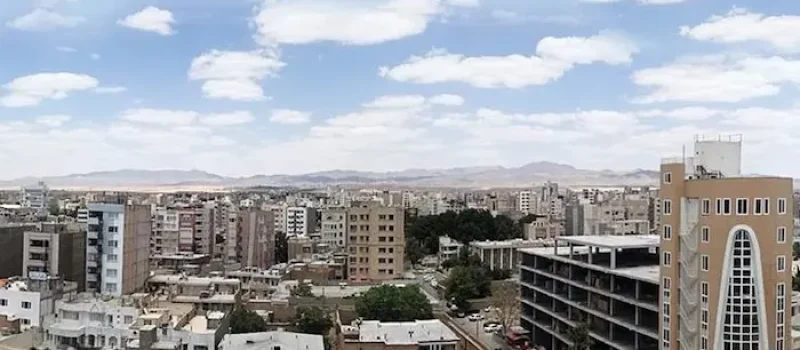 آپارتمان های منسجم در زیر آسمان ابری شهر نیشابور 4687867487